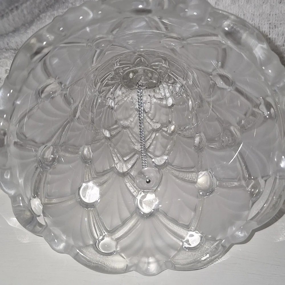 Mikasa Winter Dreams Crystal Bell Frosted Satin Christmas Tree 5.5